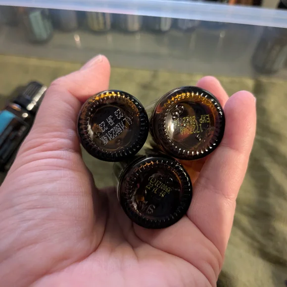 doTERRA Essential Oil Set - Multi-Color - Picture 3 of 3